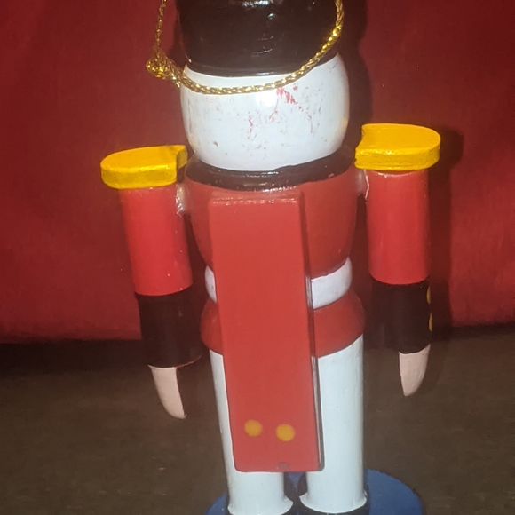 Hallmark keepsake ornament The Nutcracker - Picture 3 of 3